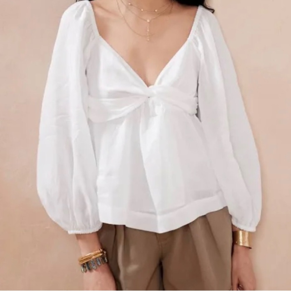 Banana Republic Medium White Ramie Twist Front Flowy Balloon Sleeve Top